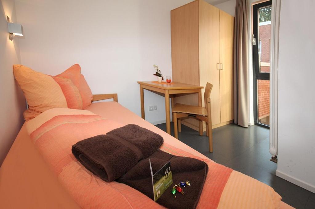 Haus Venusberg Jugendbildungsstaette Bonn Hotel Buitenkant foto