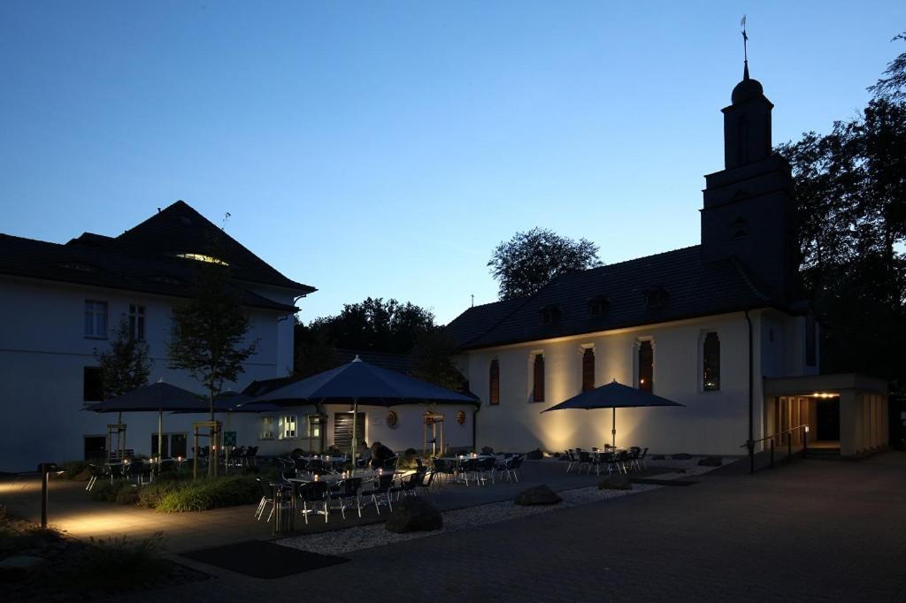Haus Venusberg Jugendbildungsstaette Bonn Hotel Buitenkant foto